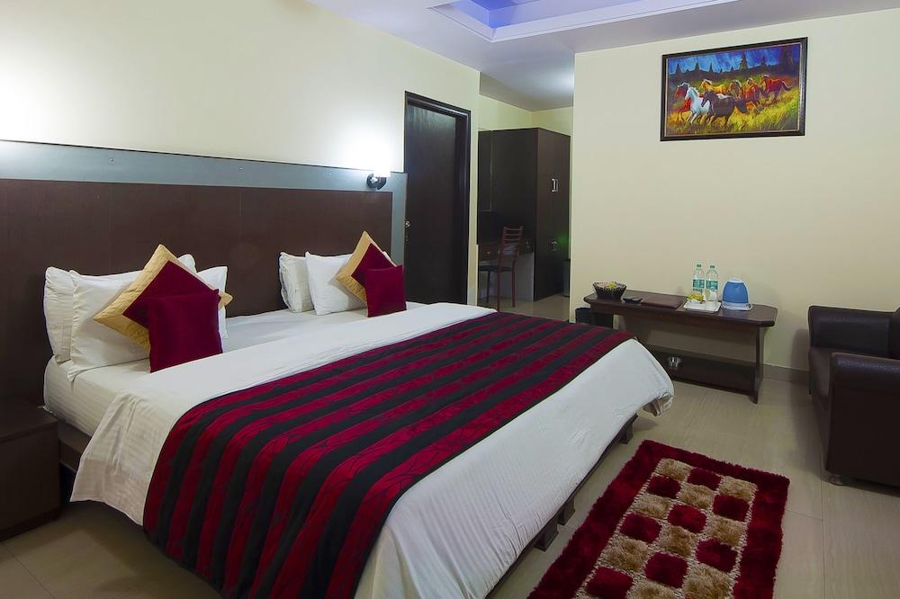 Airport Hotel Vishal Residency New Delhi Buitenkant foto