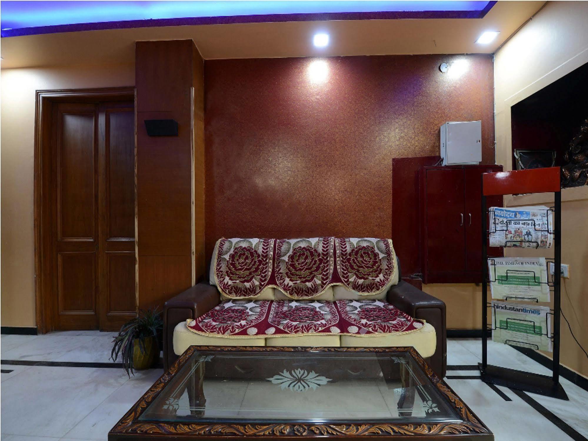 Airport Hotel Vishal Residency New Delhi Buitenkant foto