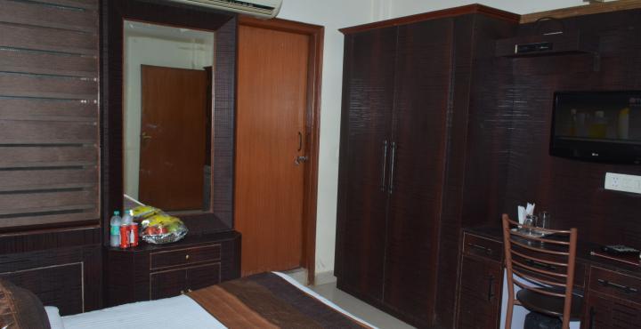 Airport Hotel Vishal Residency New Delhi Buitenkant foto