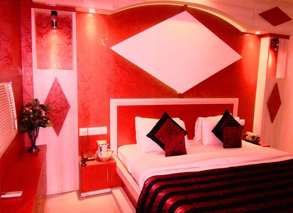 Airport Hotel Vishal Residency New Delhi Buitenkant foto